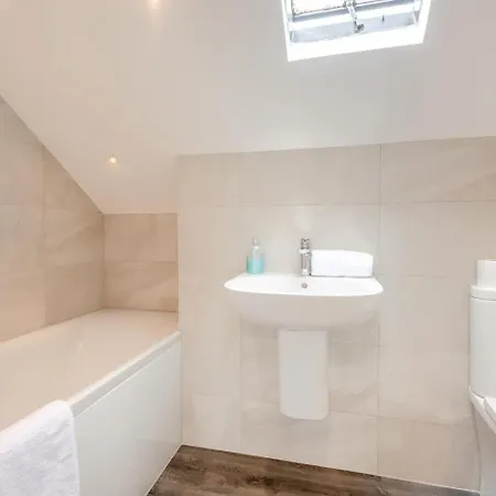 4 Bed In Oc-lr055